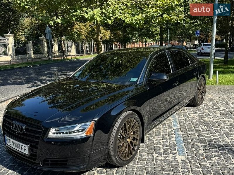 Седан Audi A8 2015 в Дніпрі