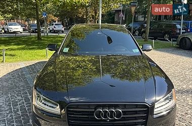 Седан Audi A8 2015 в Дніпрі