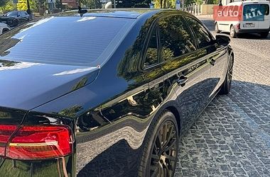 Седан Audi A8 2015 в Дніпрі