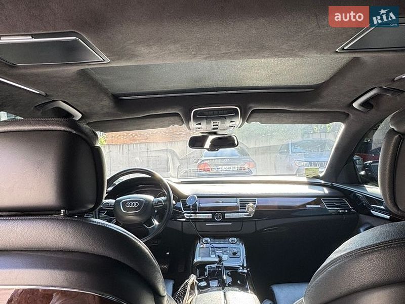 Седан Audi A8 2015 в Дніпрі