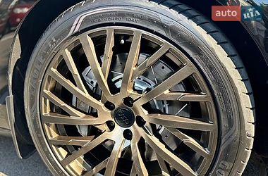 Седан Audi A8 2015 в Дніпрі