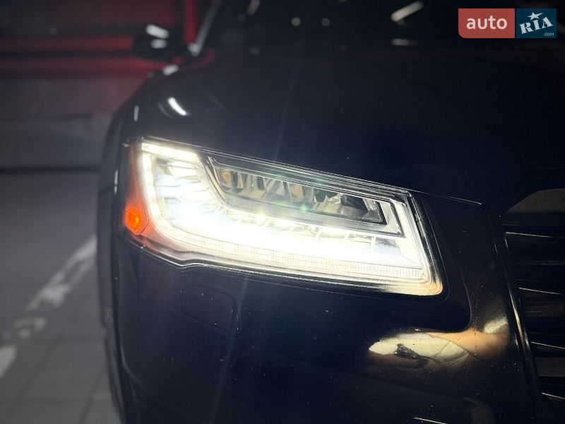 Седан Audi A8 2015 в Дніпрі
