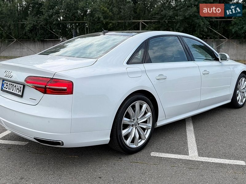 Седан Audi A8 2017 в Киеве