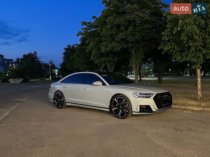 Audi A8 2021