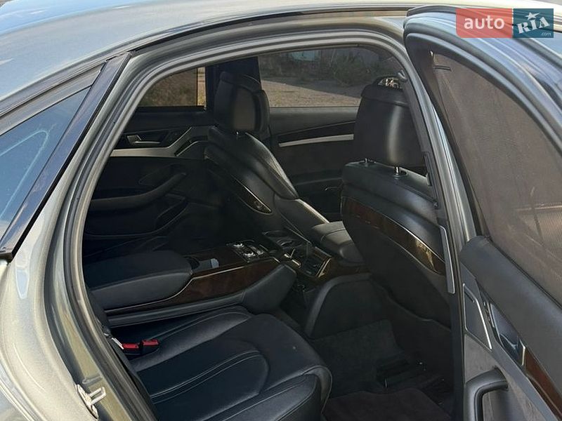 Седан Audi A8 2013 в Одессе