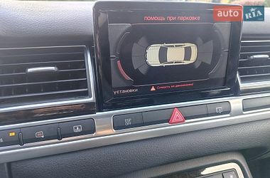 Седан Audi A8 2009 в Долине