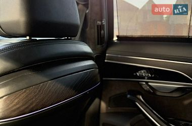 Седан Audi A8 2018 в Виноградове