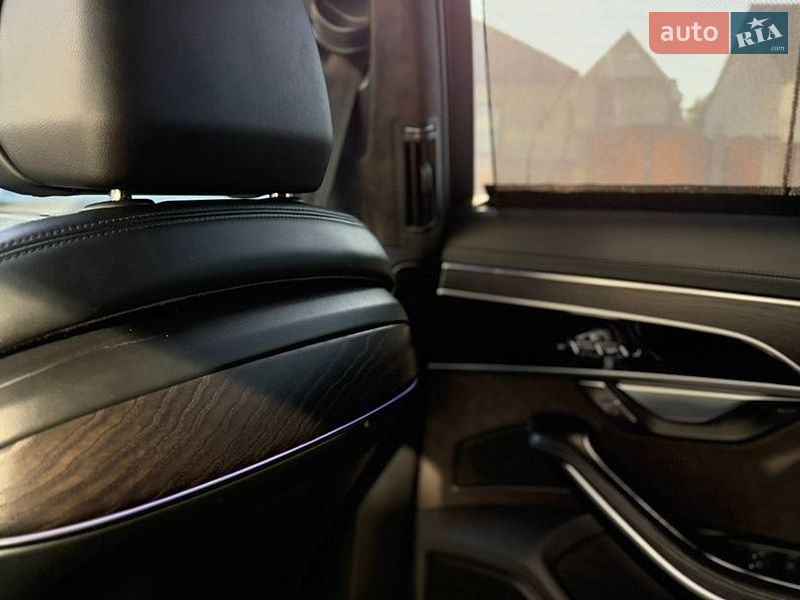 Седан Audi A8 2018 в Виноградове