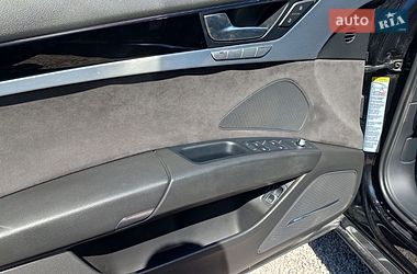 Седан Audi A8 2015 в Кропивницькому