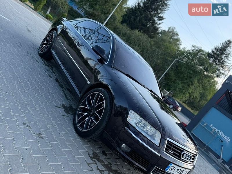 Седан Audi A8 2005 в Львові