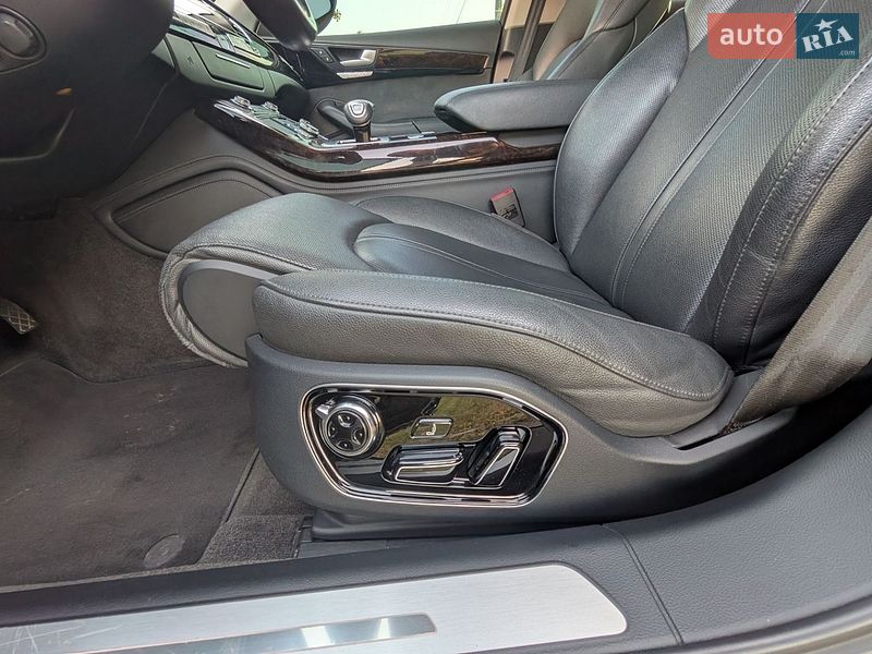Седан Audi A8 2014 в Борисполі