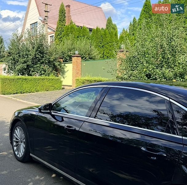Седан Audi A8 2021 в Києві