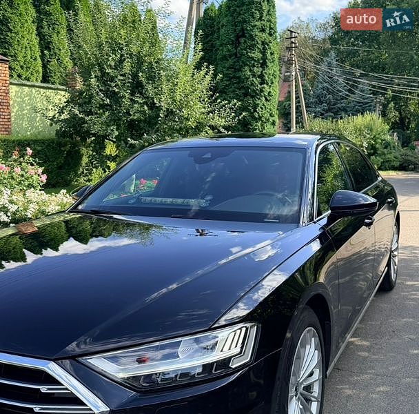 Седан Audi A8 2021 в Києві