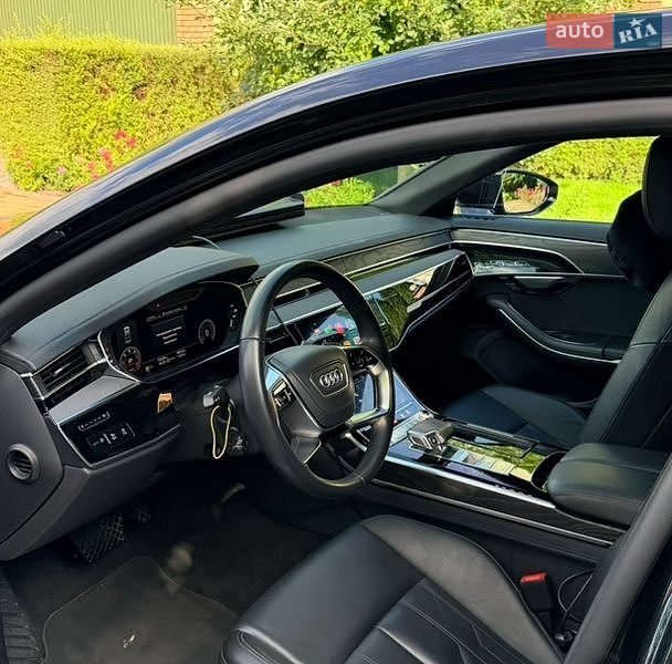 Седан Audi A8 2021 в Києві