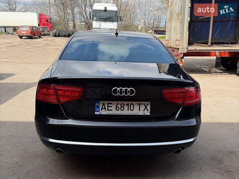 Седан Audi A8 2011 в Дніпрі