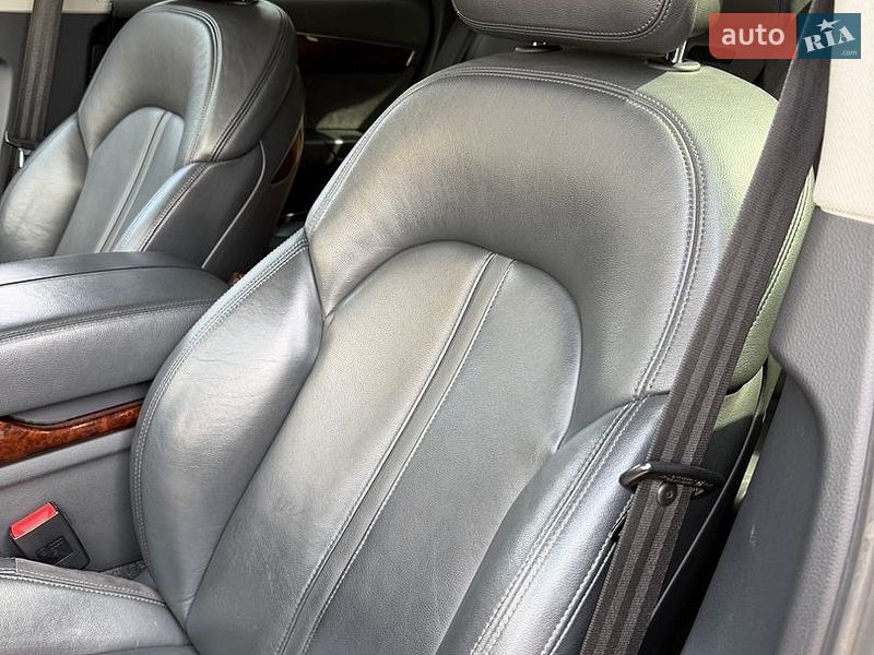 Седан Audi A8 2011 в Дніпрі
