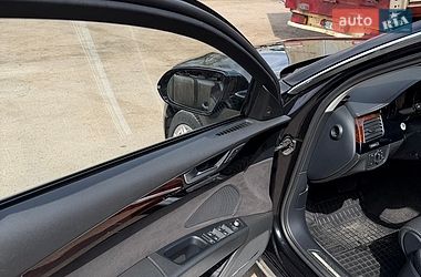 Седан Audi A8 2011 в Дніпрі
