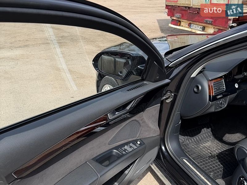 Седан Audi A8 2011 в Дніпрі