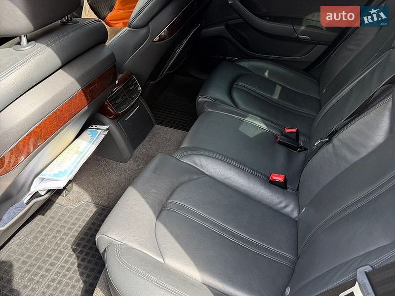 Седан Audi A8 2011 в Дніпрі