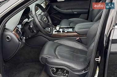 Седан Audi A8 2014 в Луцке