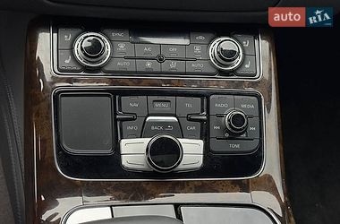 Седан Audi A8 2014 в Луцке