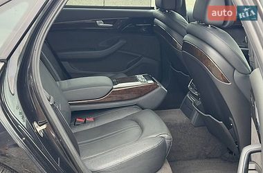 Седан Audi A8 2014 в Луцке