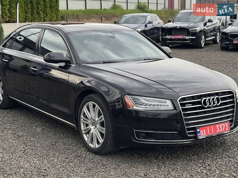 Седан Audi A8 2014 в Луцке