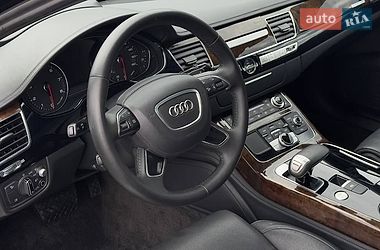 Седан Audi A8 2014 в Луцке