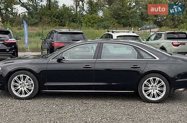 Седан Audi A8 2014 в Луцке