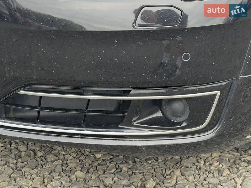 Седан Audi A8 2014 в Луцке
