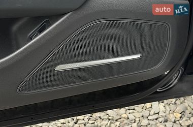 Седан Audi A8 2014 в Луцке