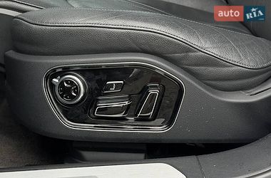 Седан Audi A8 2014 в Луцке