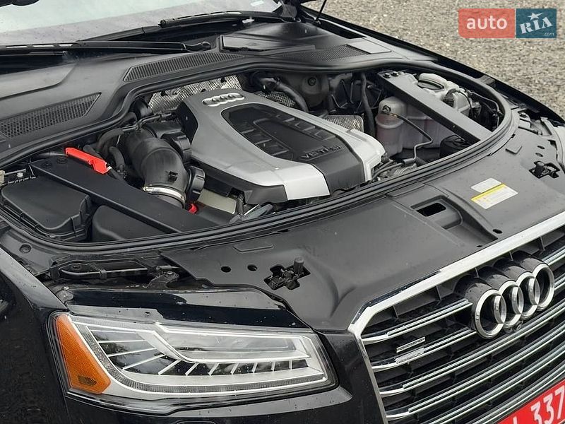 Седан Audi A8 2014 в Луцке