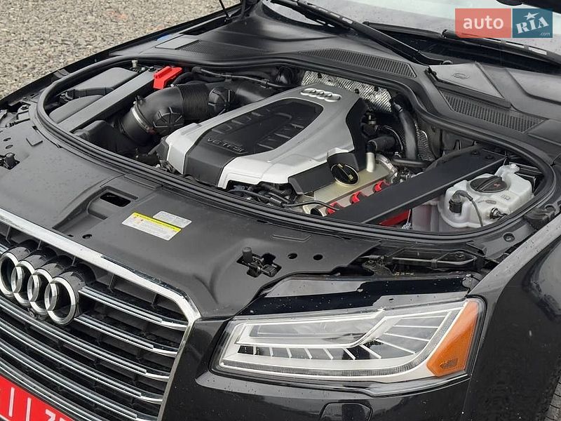 Седан Audi A8 2014 в Луцке