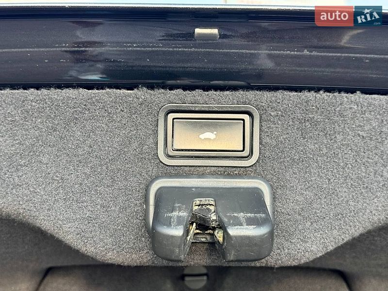 Седан Audi A8 2007 в Києві