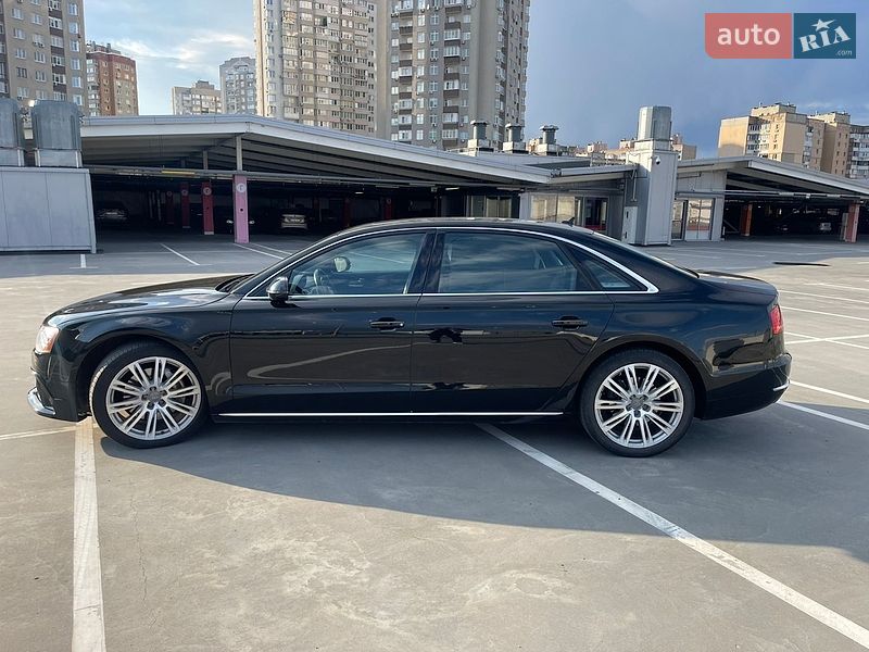 Седан Audi A8 2013 в Києві