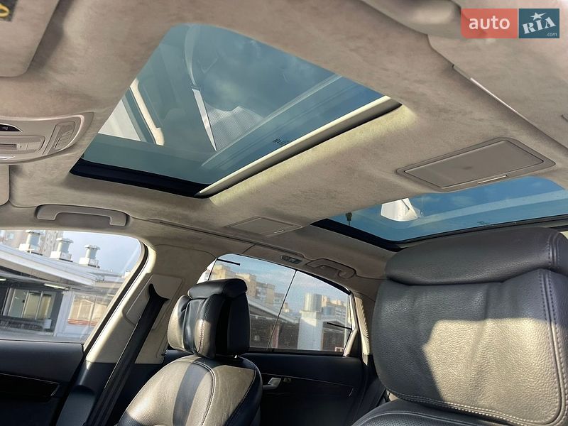 Седан Audi A8 2013 в Києві