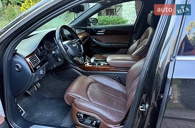 Седан Audi A8 2012 в Львові