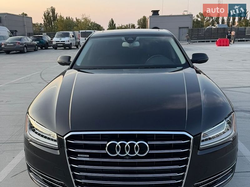 Седан Audi A8 2015 в Киеве