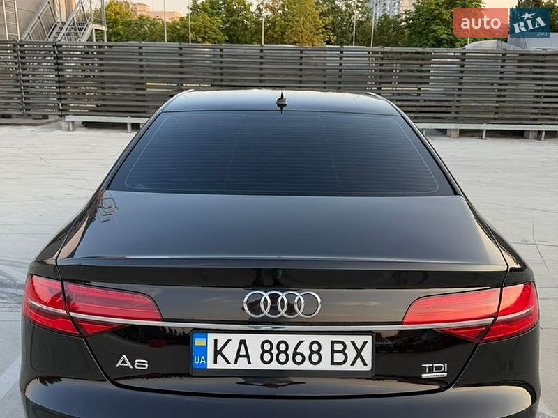 Седан Audi A8 2015 в Киеве