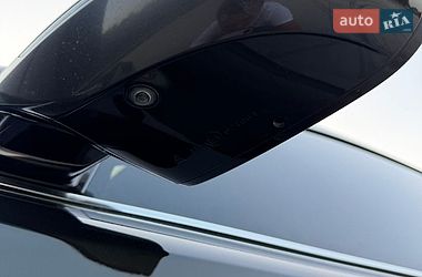 Седан Audi A8 2015 в Киеве