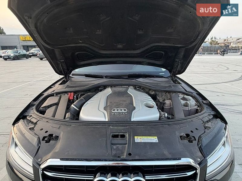 Седан Audi A8 2015 в Киеве