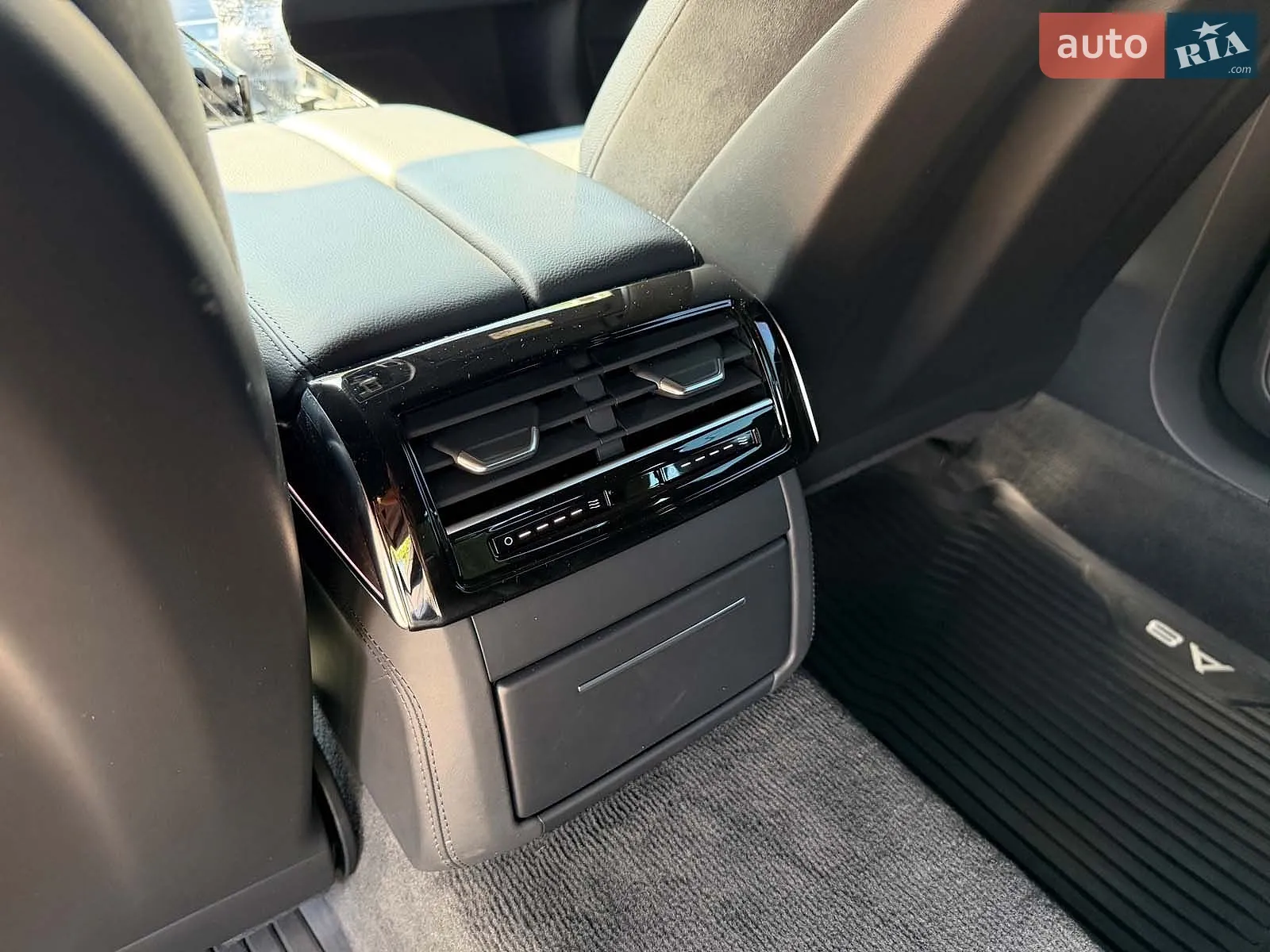 2021 Audi A8 - мініатюра 16