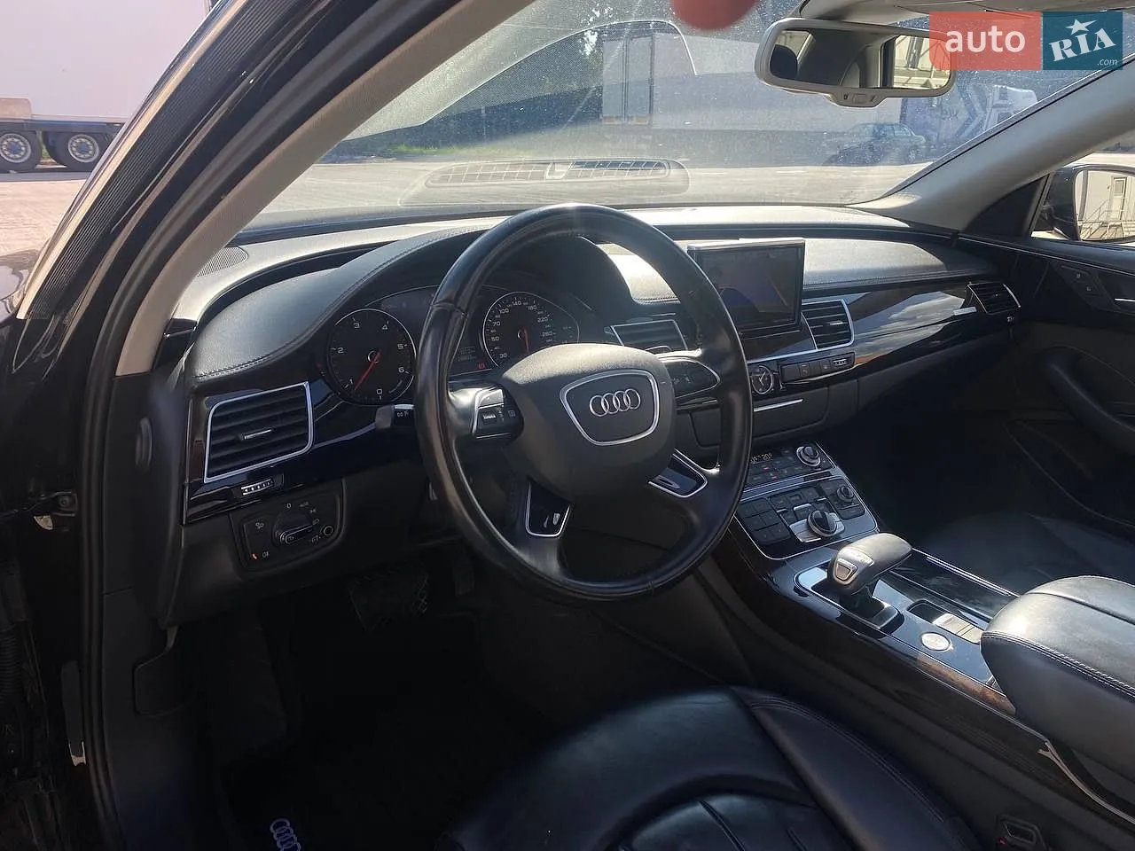 2017 Audi A8 - мініатюра 25