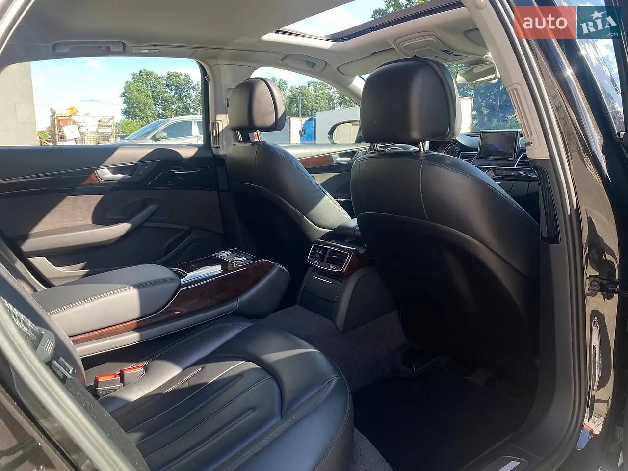 2017 Audi A8 - мініатюра 29