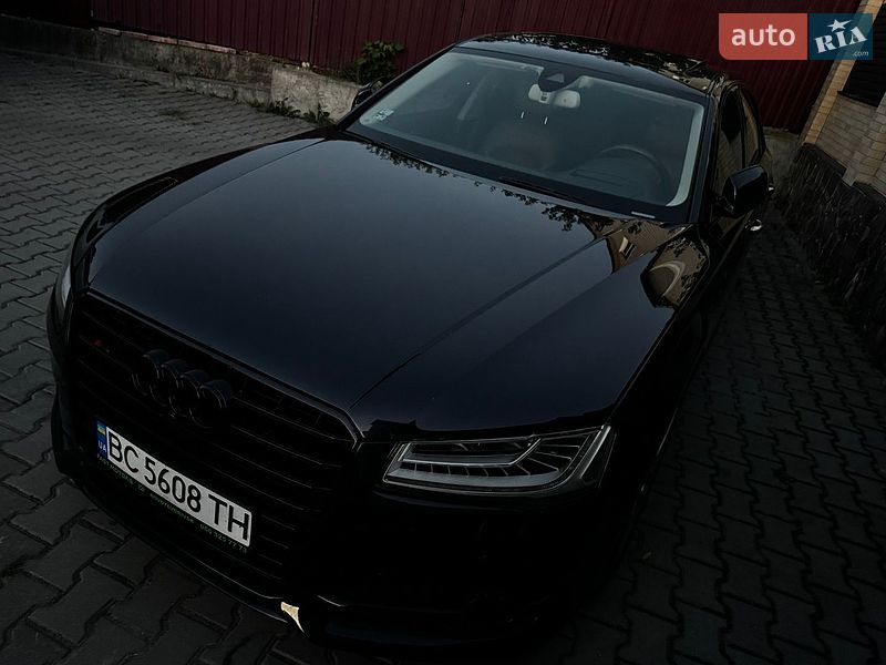 Седан Audi A8 2017 в Хмельницком