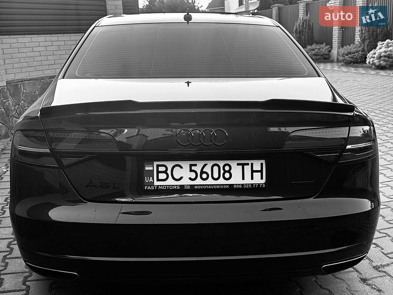 Седан Audi A8 2017 в Хмельницком