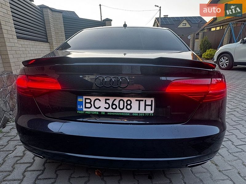 Седан Audi A8 2017 в Хмельницком