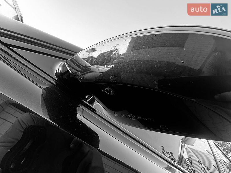 Седан Audi A8 2017 в Хмельницком