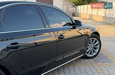 Седан Audi A8 2012 в Тернополі